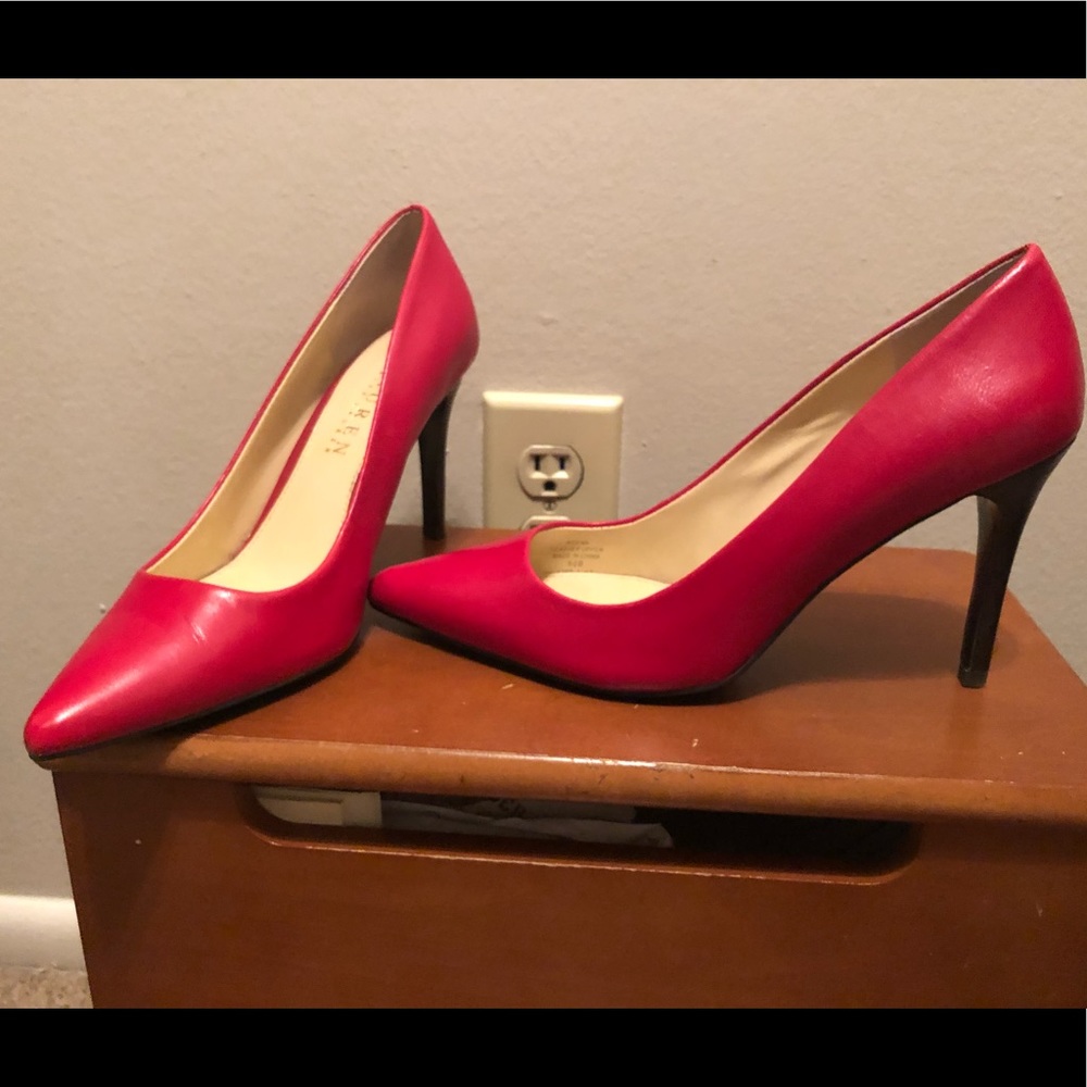 *Brand New* Ralph Lauren Red pointy heels